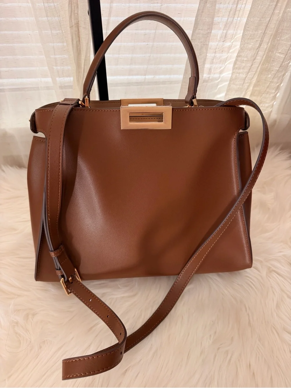 Verano Hill Classic Brown Leather Satchel with Top Handle and Adjustable Strap